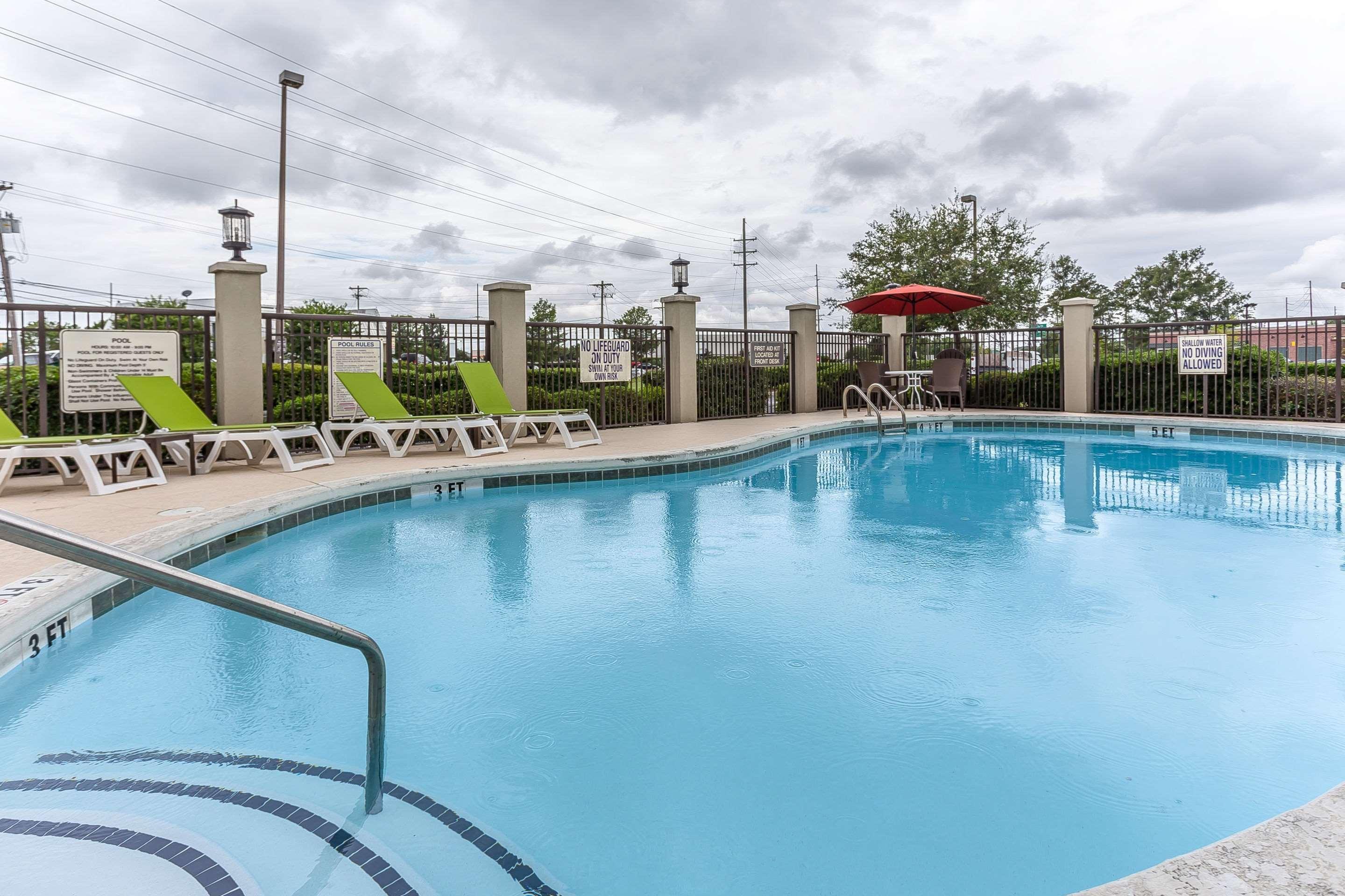 Comfort Suites Myrtle Beach Central Exterior photo